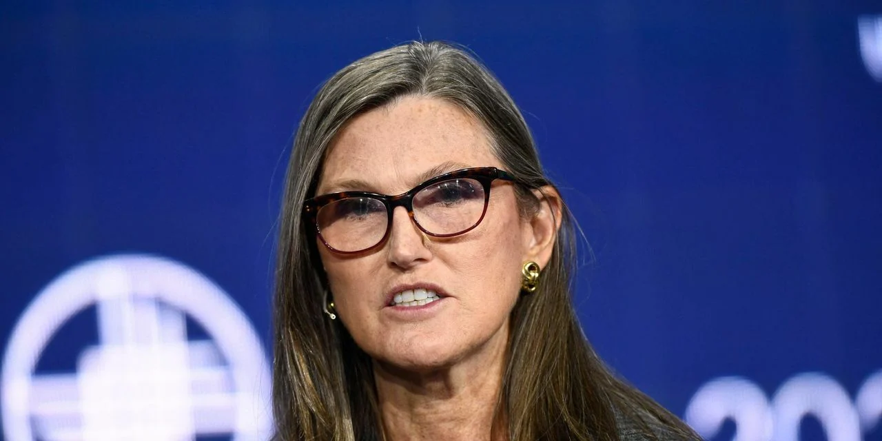 木头姐Web3 嘉年华全文: 对2030 年比特币价格预测香港是加密政策领头羊？ - Foresight News