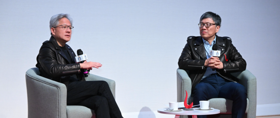 深度｜英伟达CEO 黄仁勋香港科技大学对话沈向洋：AI 仅仅靠预训练 ...